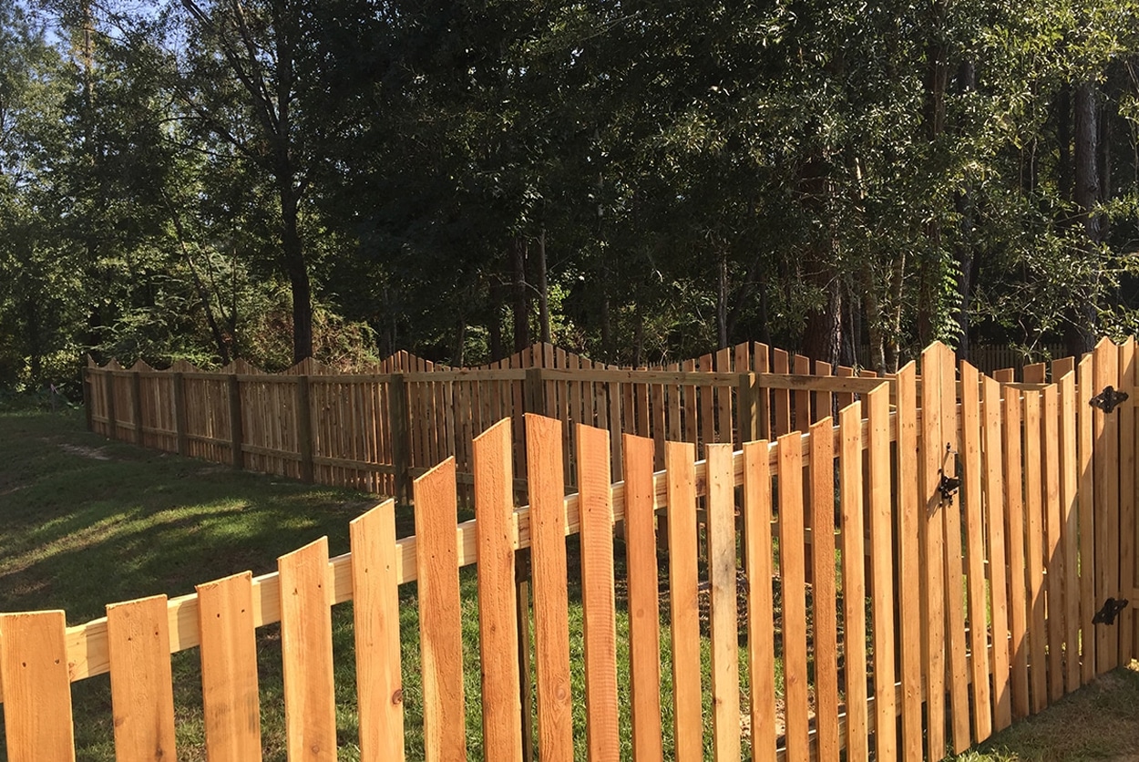 Picket Fence Installation | Wood Fence Installation | Redwood Fence Company | Redwood Fence Installation | Sacramento Fence Company | Integrity Fence Company